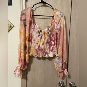 Flying Tomato Women’s Floral Smocked Top NWT Size Small